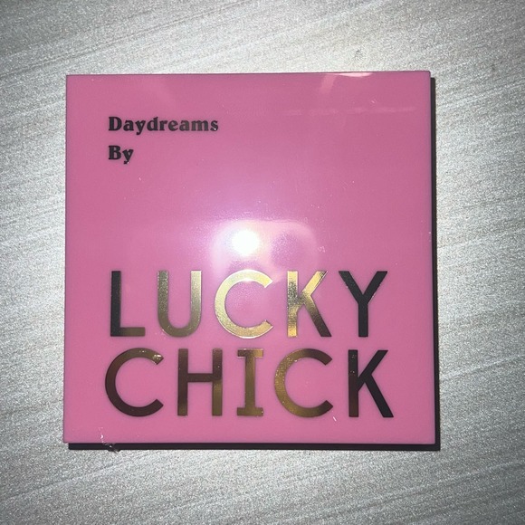 NIB Lucky Chick Daydreams Eyeshadow Palette - Picture 3 of 7